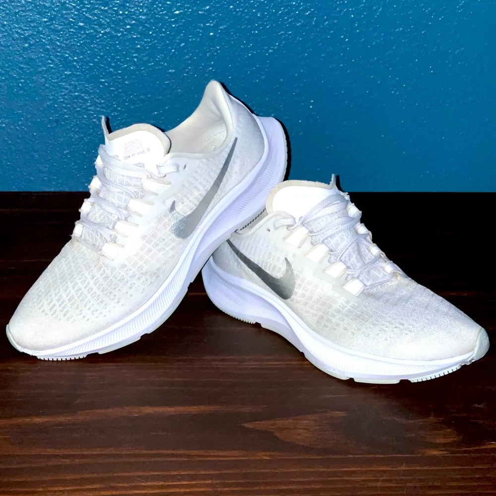 Women’s Nike Air Zoom Pegasus 37 Size 9